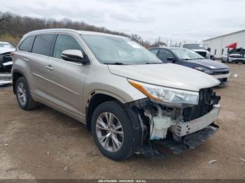  Salvage Toyota Highlander