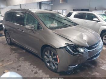  Salvage Chrysler Pacifica