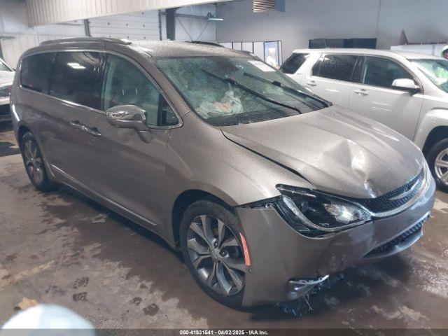  Salvage Chrysler Pacifica