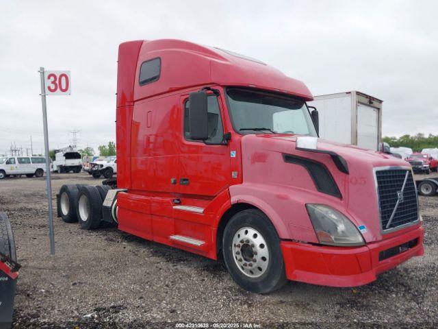  Salvage Volvo Vn