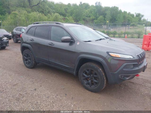  Salvage Jeep Cherokee