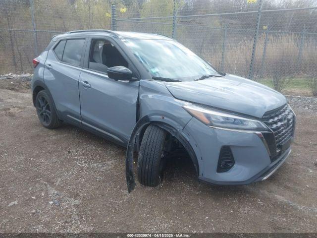  Salvage Nissan Kicks