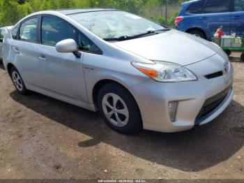 Salvage Toyota Prius