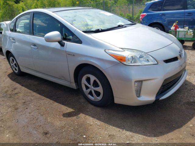  Salvage Toyota Prius
