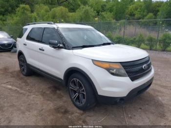  Salvage Ford Explorer