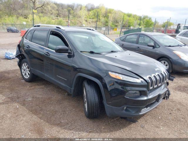  Salvage Jeep Cherokee