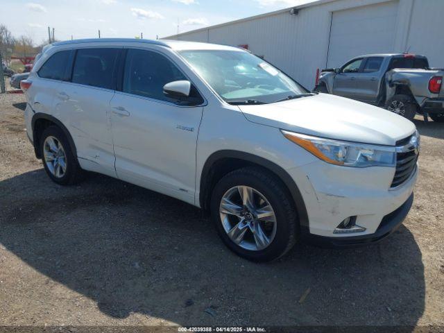  Salvage Toyota Highlander