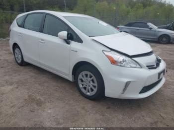  Salvage Toyota Prius v