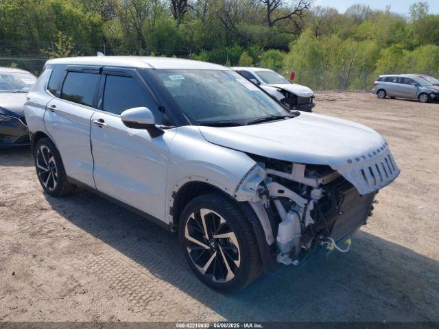 Salvage Mitsubishi Outlander
