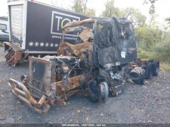  Salvage Volvo Vn
