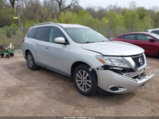  Salvage Nissan Pathfinder