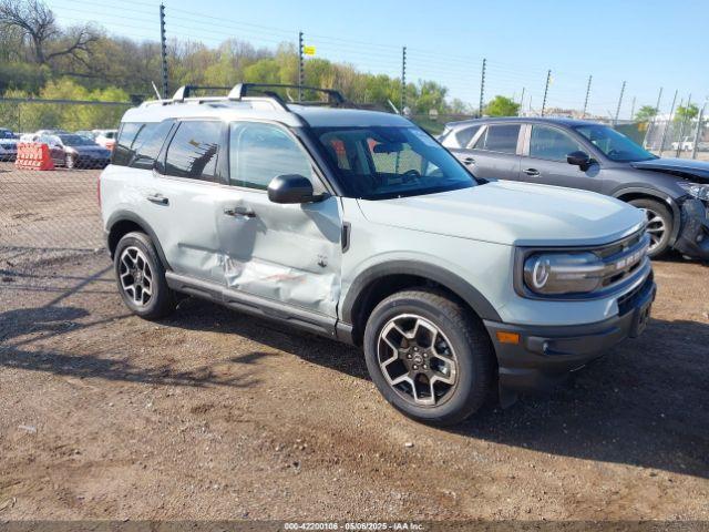  Salvage Ford Bronco
