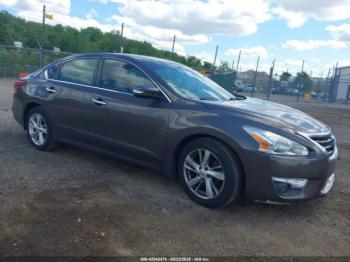  Salvage Nissan Altima