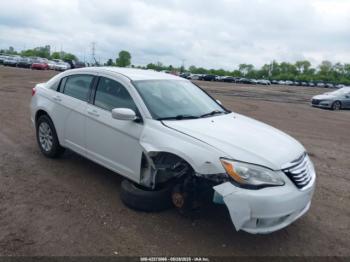  Salvage Chrysler 200