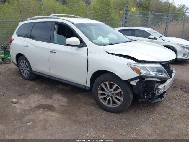 Salvage Nissan Pathfinder