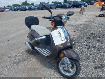  Salvage Fly Scooter La Vie