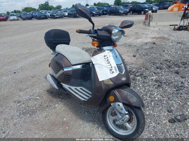  Salvage Fly Scooter La Vie
