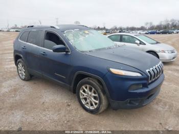  Salvage Jeep Cherokee