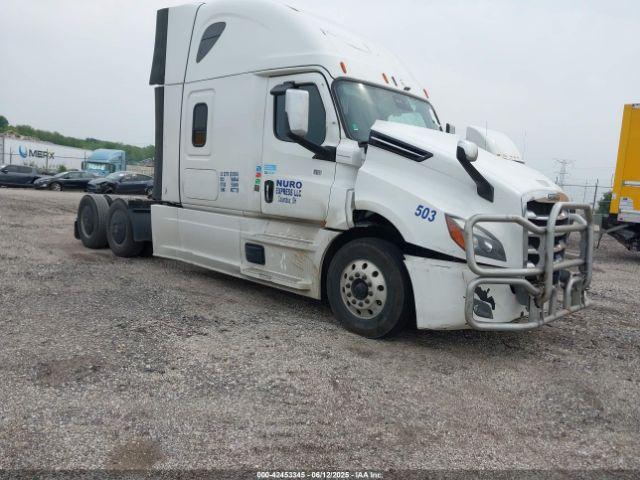  Salvage Freightliner New Cascadia 126