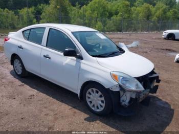  Salvage Nissan Versa