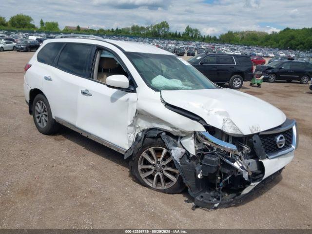  Salvage Nissan Pathfinder