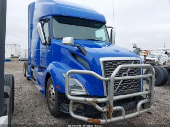  Salvage Volvo Vnl