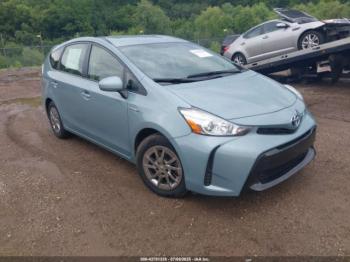  Salvage Toyota Prius v
