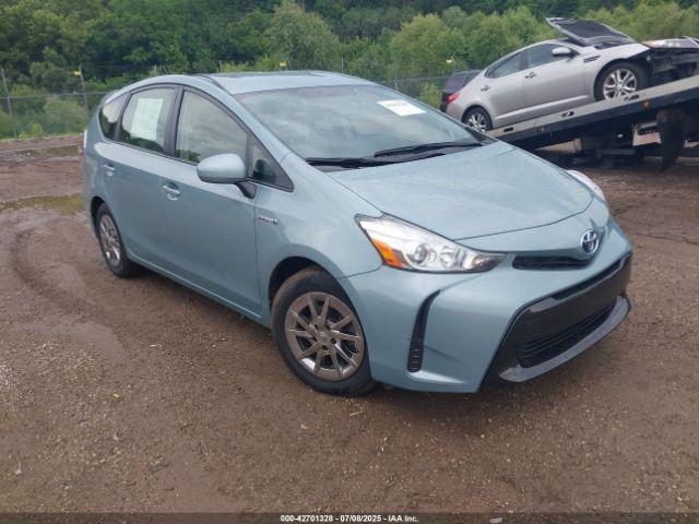  Salvage Toyota Prius v