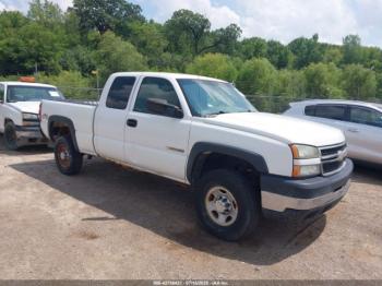  Salvage Chevrolet Silverado 2500