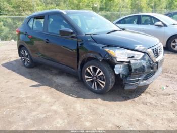  Salvage Nissan Kicks
