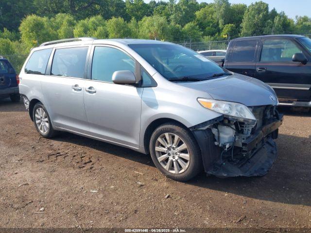  Salvage Toyota Sienna