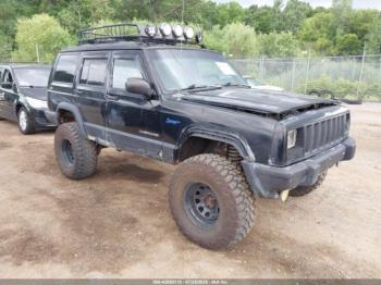  Salvage Jeep Cherokee