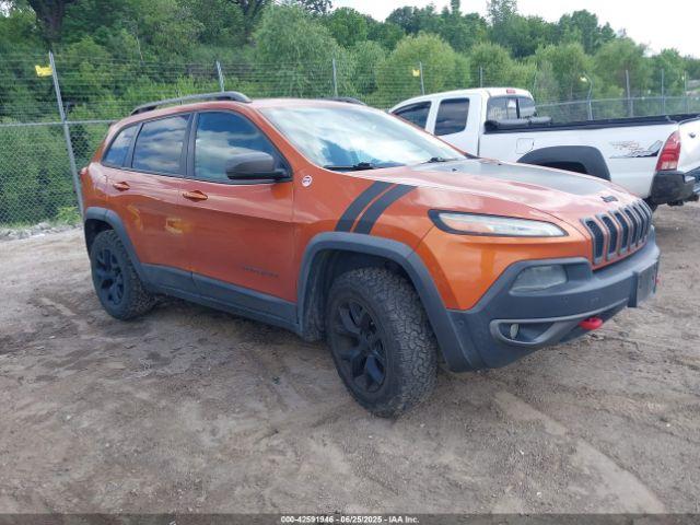  Salvage Jeep Cherokee
