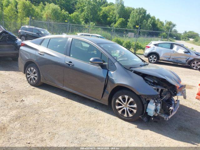 Salvage Toyota Prius