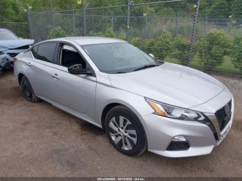  Salvage Nissan Altima