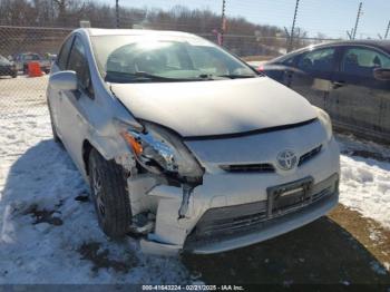  Salvage Toyota Prius