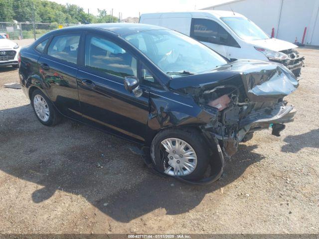  Salvage Ford Fiesta