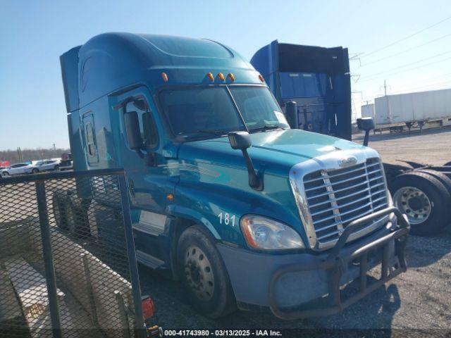  Salvage Freightliner Cascadia 125