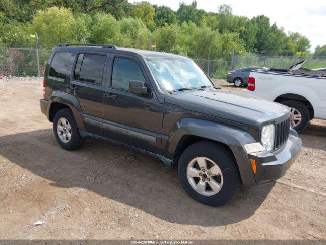  Salvage Jeep Liberty