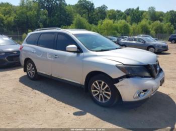  Salvage Nissan Pathfinder