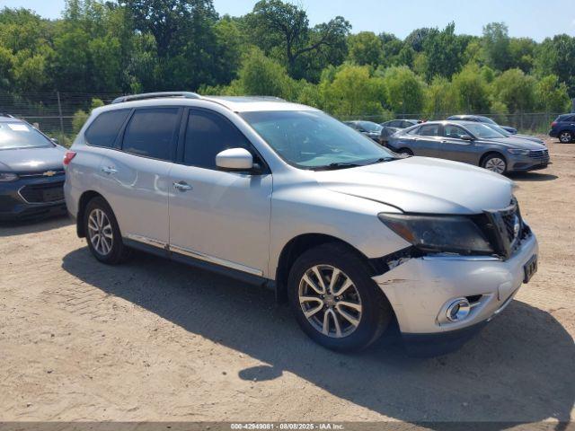  Salvage Nissan Pathfinder