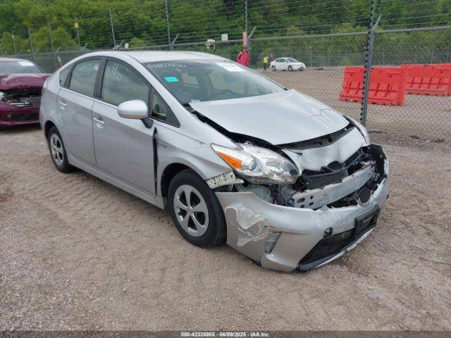  Salvage Toyota Prius