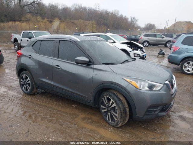  Salvage Nissan Kicks