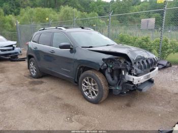  Salvage Jeep Cherokee