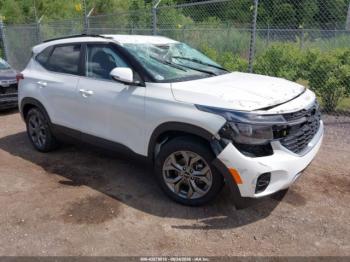  Salvage Kia Seltos