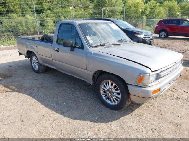  Salvage Toyota Pickup