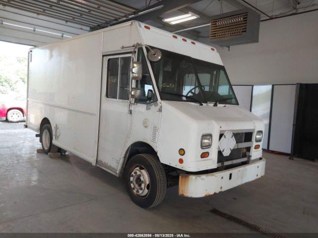  Salvage Freightliner Chassis
