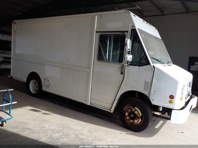  Salvage Freightliner Chassis