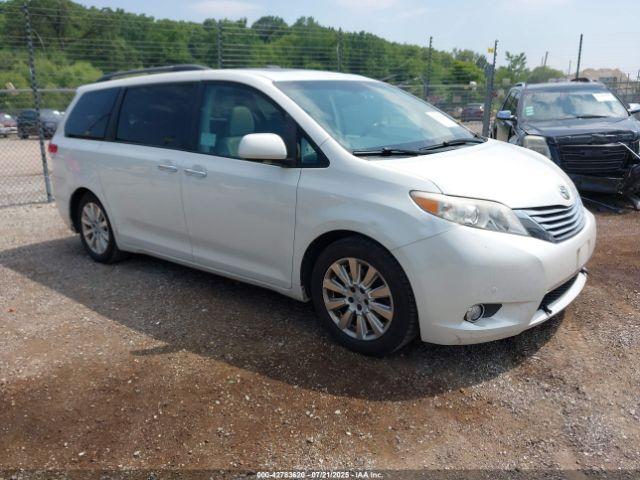  Salvage Toyota Sienna