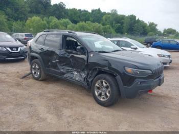 Salvage Jeep Cherokee